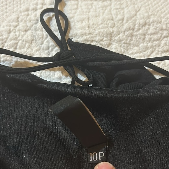 Laundry by Shelli Segal Black Dress asymmetrical strappy front. NIOP. 10P - Picture 9 of 11